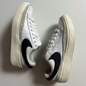 Nike Blazer Phantom Low Sneakers, White/Black, Size Men’s 8